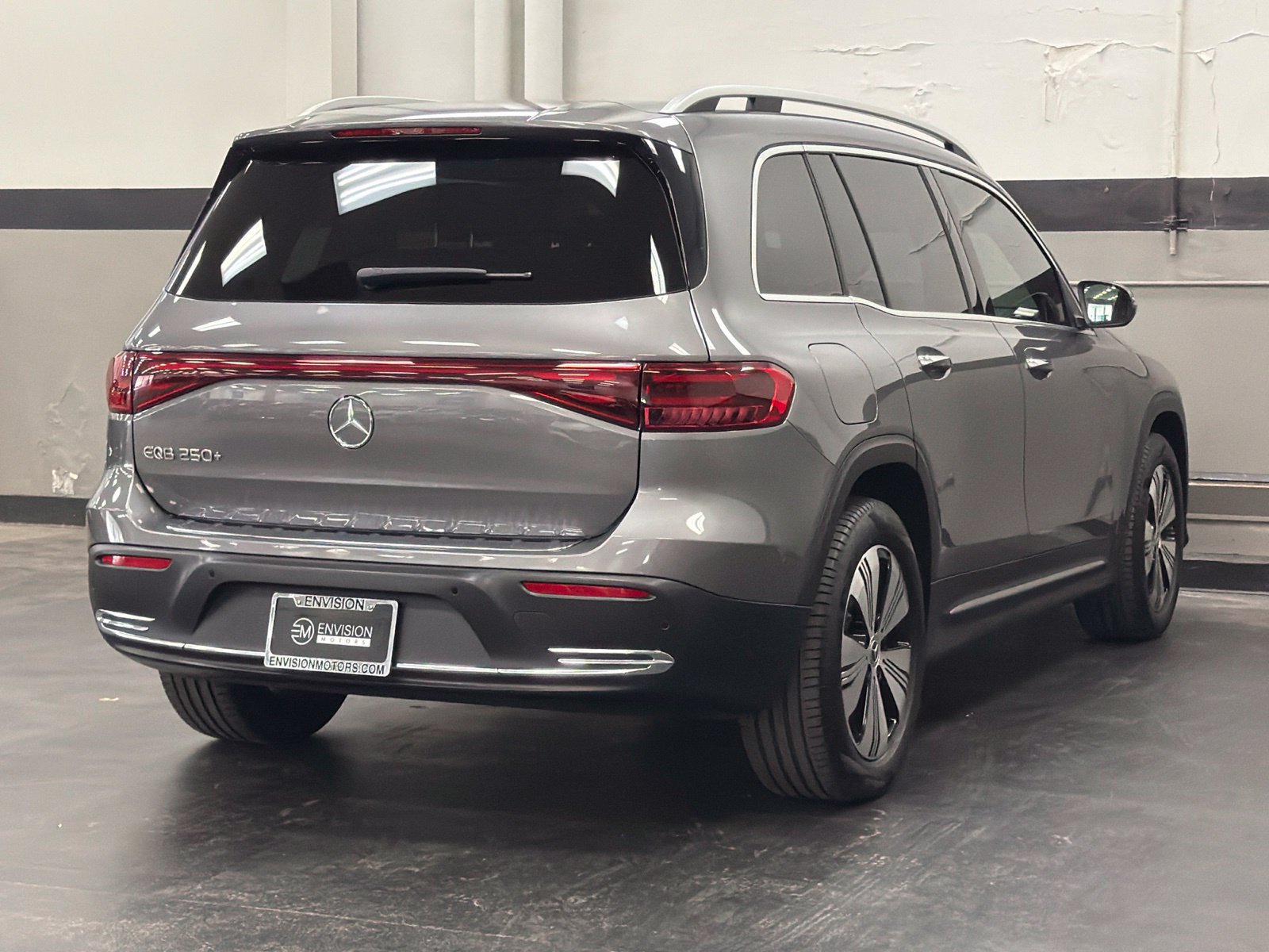 Used 2024 Mercedes-Benz EQB 250+ image 12