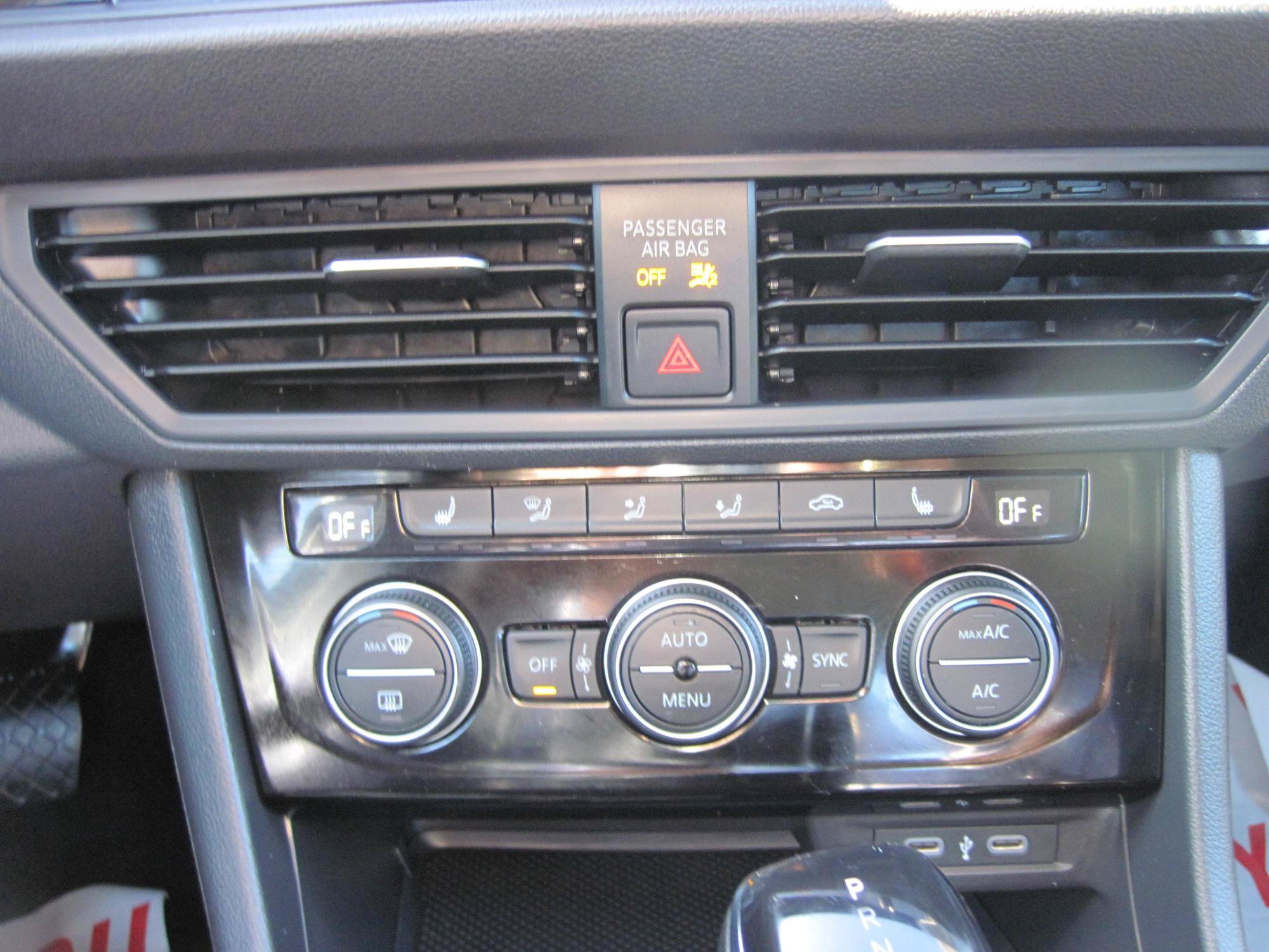 Used 2024 Volkswagen Jetta SE FWD image 16