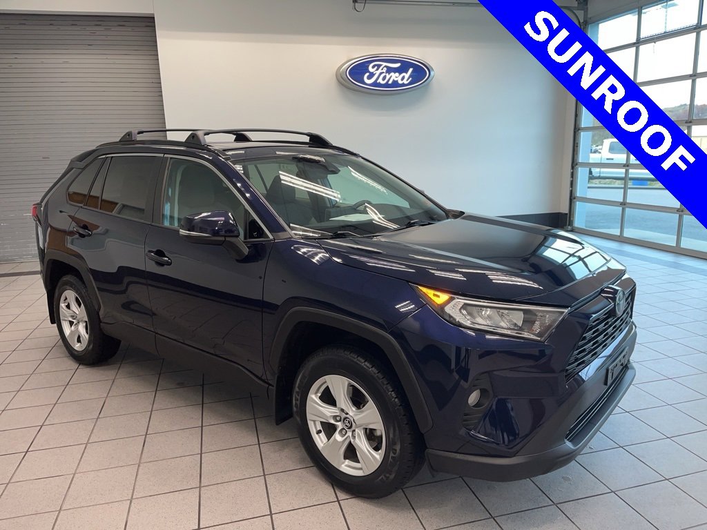 Used 2020 Toyota RAV4 XLE image 1