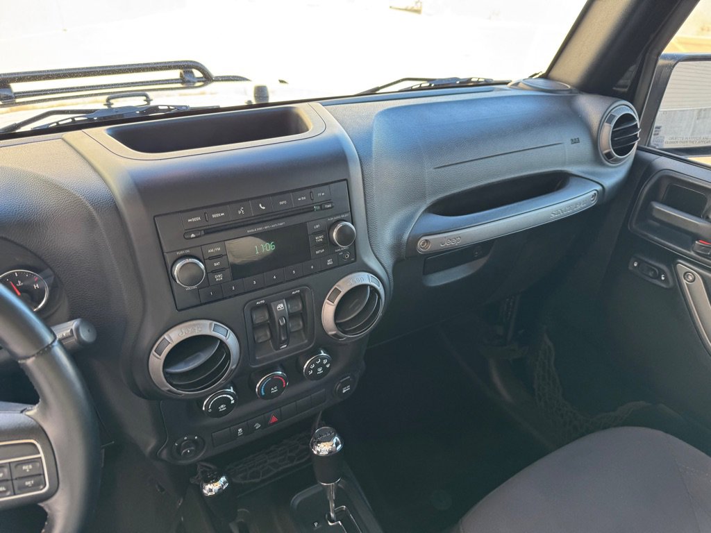 Used 2015 Jeep Wrangler Unlimited Sport w/ Quick Order Package 24S AWD/4WD image 18