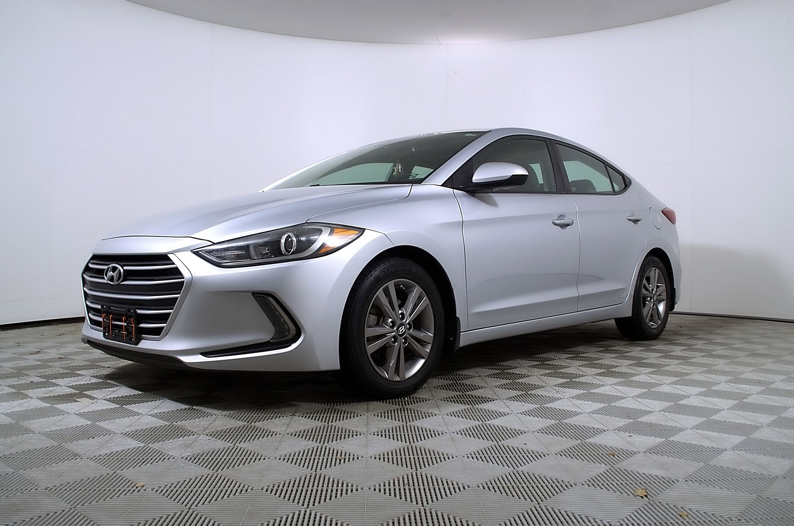 Used 2018 Hyundai Elantra Value Edition FWD image 2