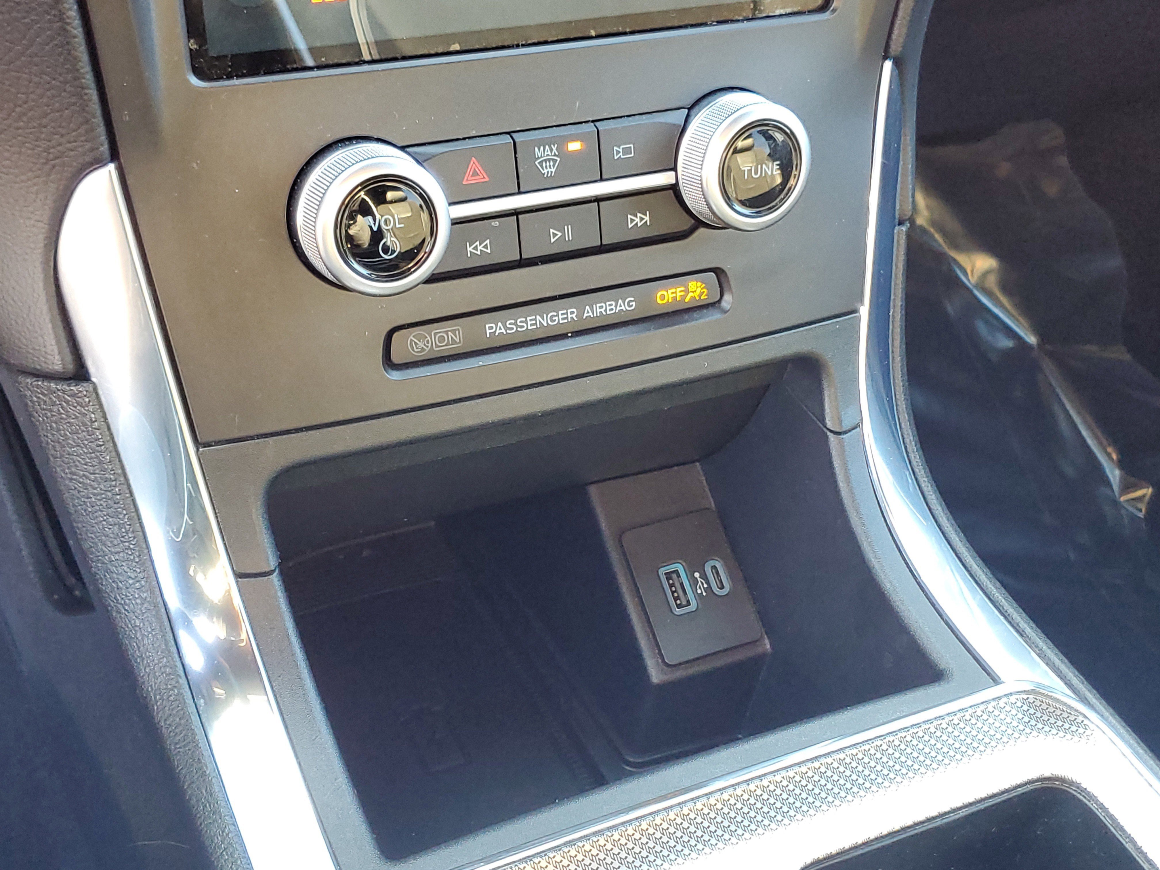 Used 2021 Ford Edge ST w/ Equipment Group 401A image 19