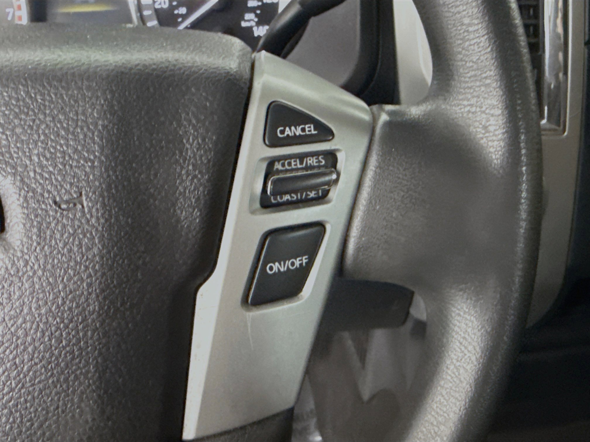 Used 2017 Nissan Titan SV RWD image 15