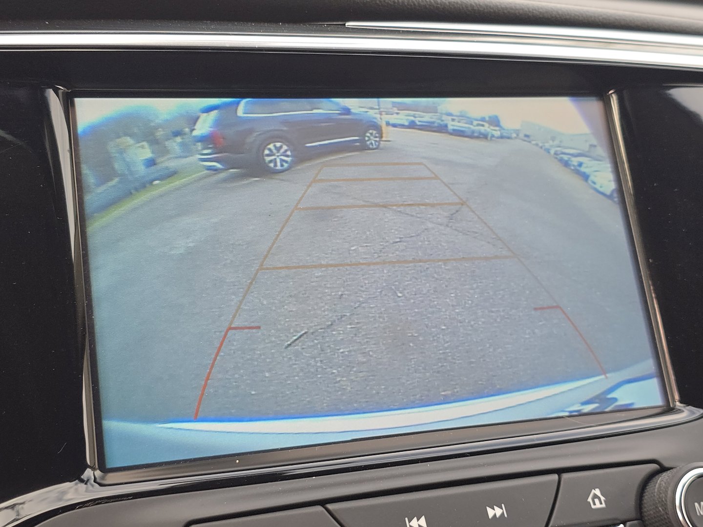 Used 2019 Buick Envision Essence image 29