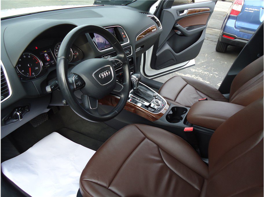 Used 2015 Audi Q5 2.0T Premium Plus w/ Technology Package AWD/4WD image 21