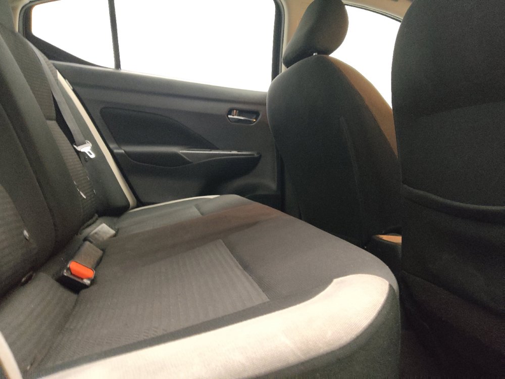 Used 2021 Nissan Versa SV FWD image 19