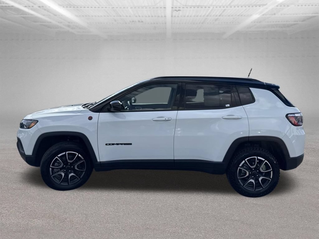 Used 2025 Jeep Compass Trailhawk AWD/4WD image 50
