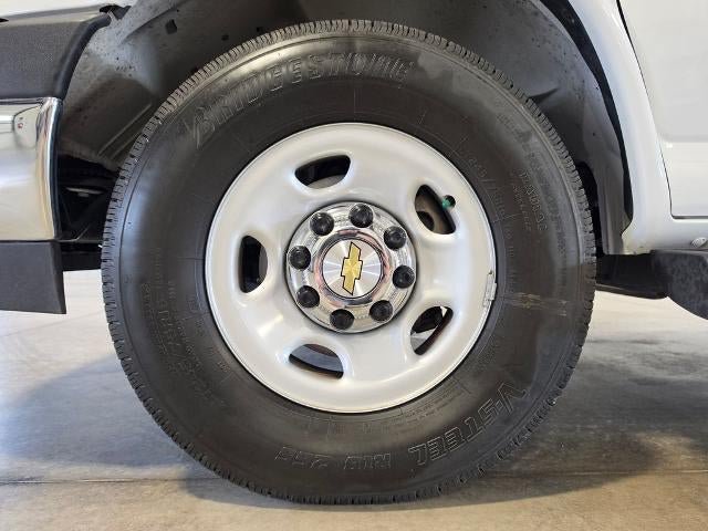 Used 2025 Chevrolet Express 3500 LT w/ LT Preferred Equipment Group RWD image 9