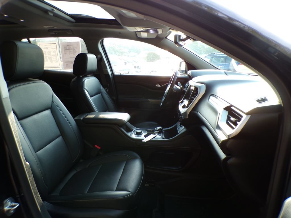 Used 2021 GMC Acadia SLT w/ Elevation Edition AWD/4WD image 15