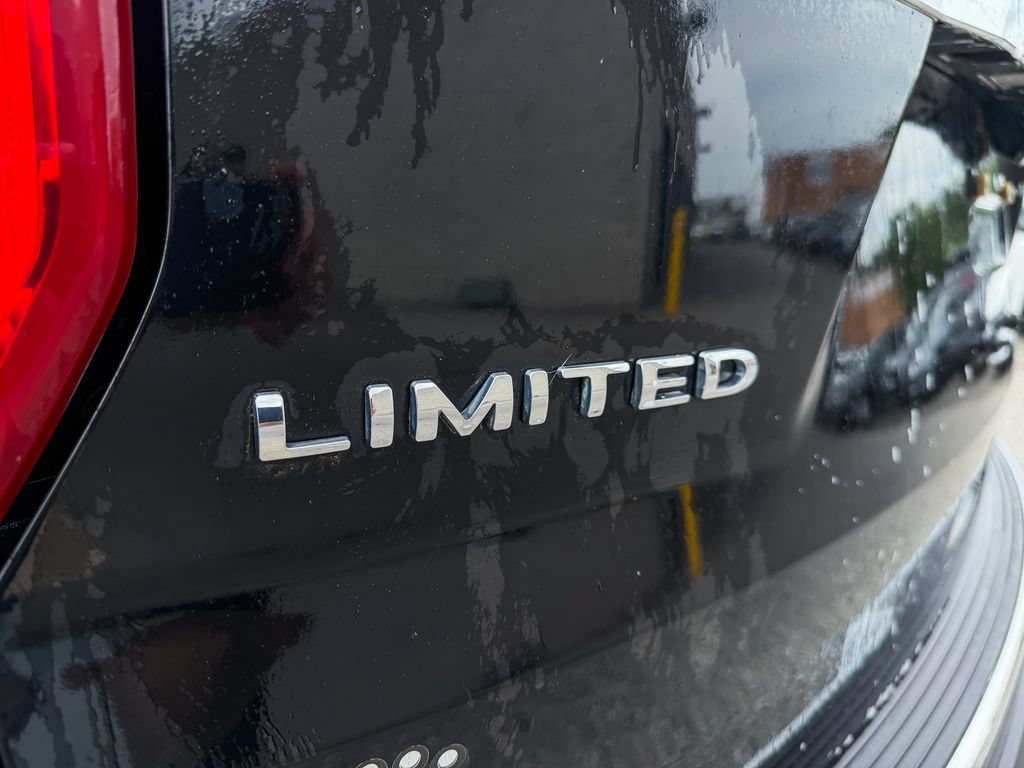 Used 2018 Ford Explorer Limited AWD/4WD image 7
