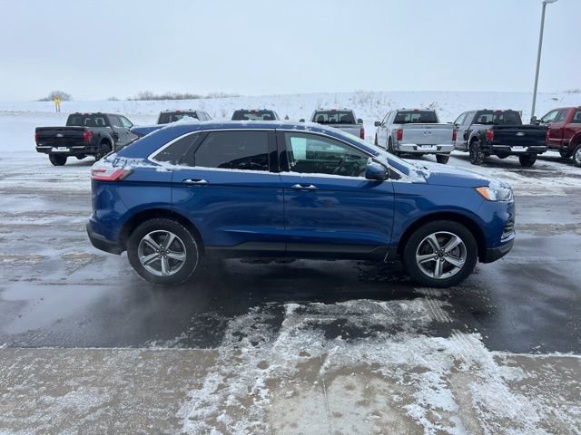 Used 2024 Ford Edge SEL w/ Convenience Package image 4