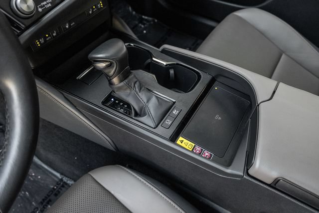 Used 2025 Lexus ES 300h w/ Premium Package FWD image 10