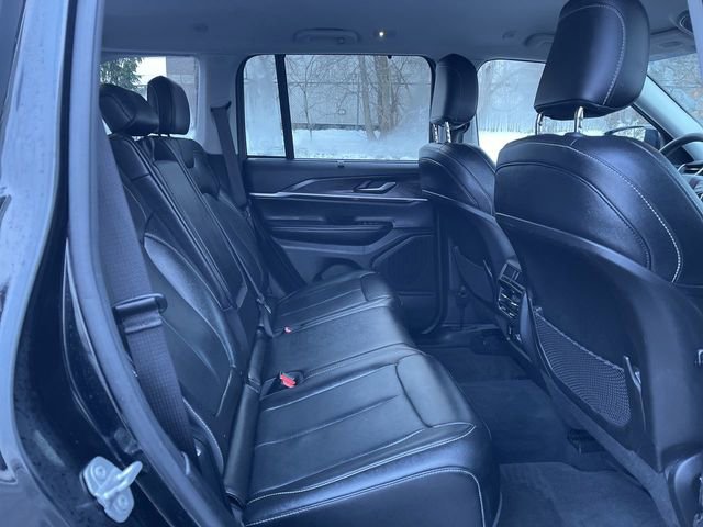 Used 2023 Jeep Grand Cherokee Limited w/ Luxury Tech Group II image 27