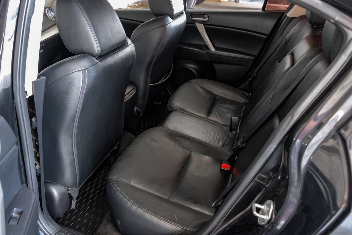 Used 2012 MAZDA MAZDA3 i Grand Touring w/ Tech Pkg FWD image 34