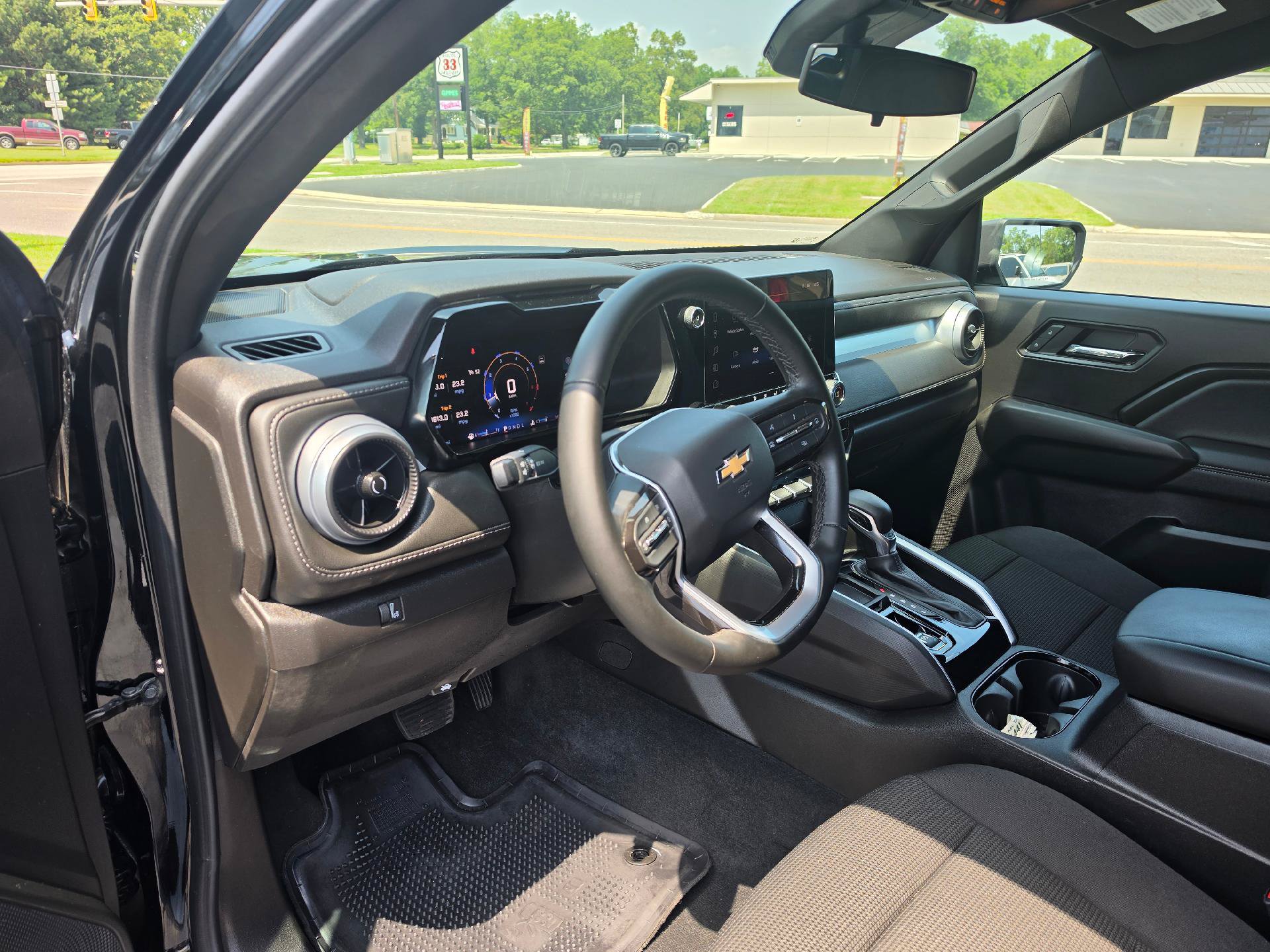 Used 2024 Chevrolet Colorado LT w/ LT Convenience Package RWD image 6