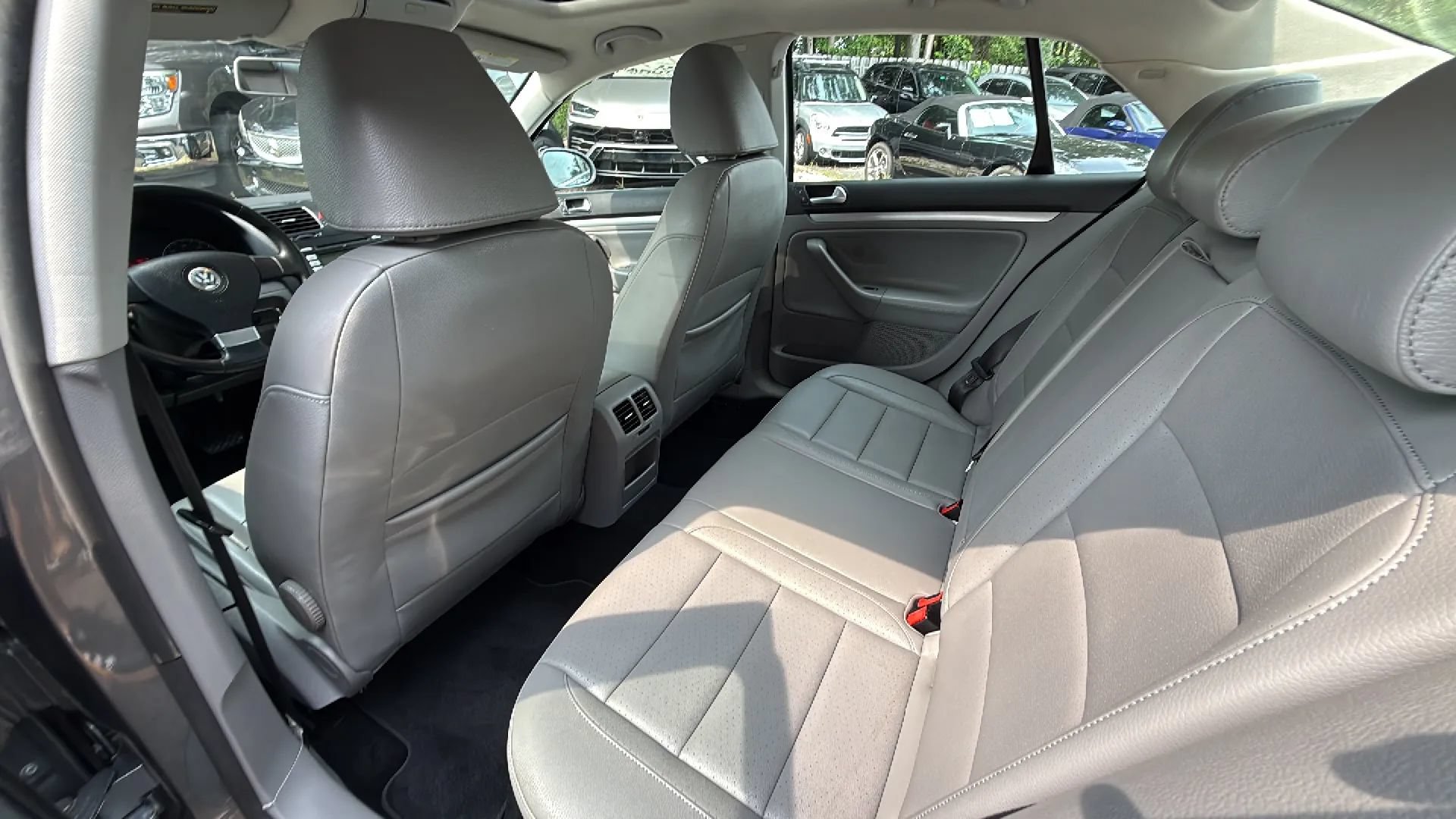 Used 2009 Volkswagen Jetta SE FWD image 37