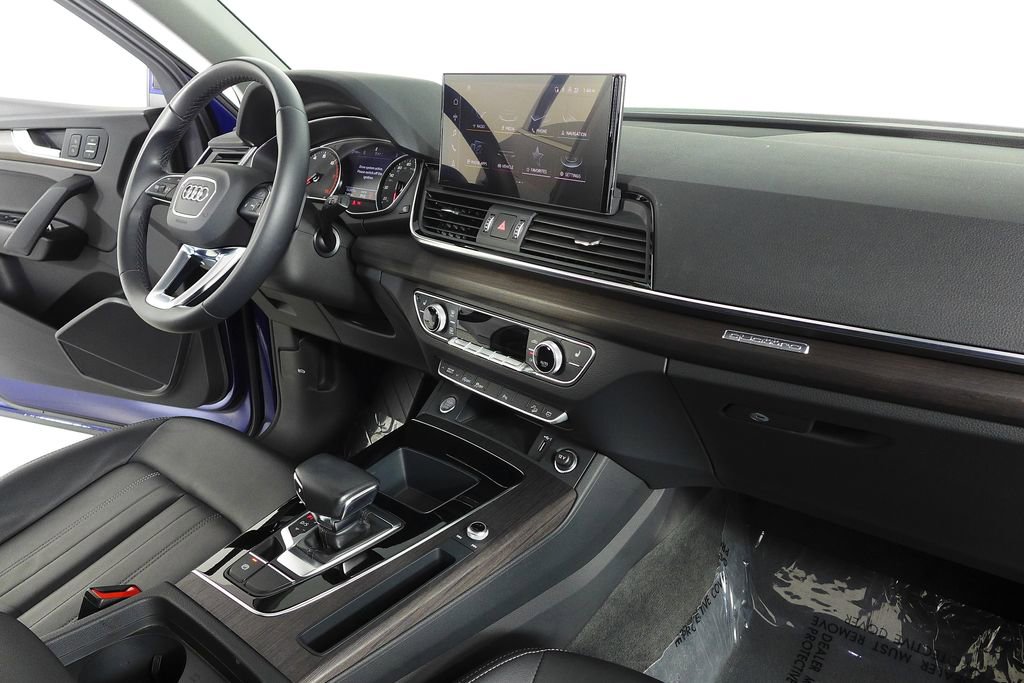 Used 2023 Audi Q5 2.0T Premium w/ Convenience Package image 13