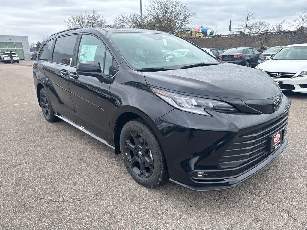 New 2026 Toyota Sienna XLE Woodland Edition AWD/4WD image 9