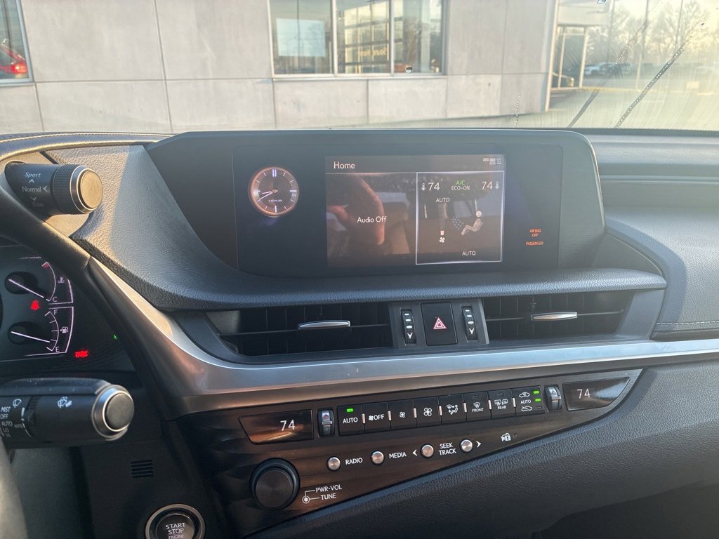 Used 2020 Lexus ES 350 w/ Premium Package image 9