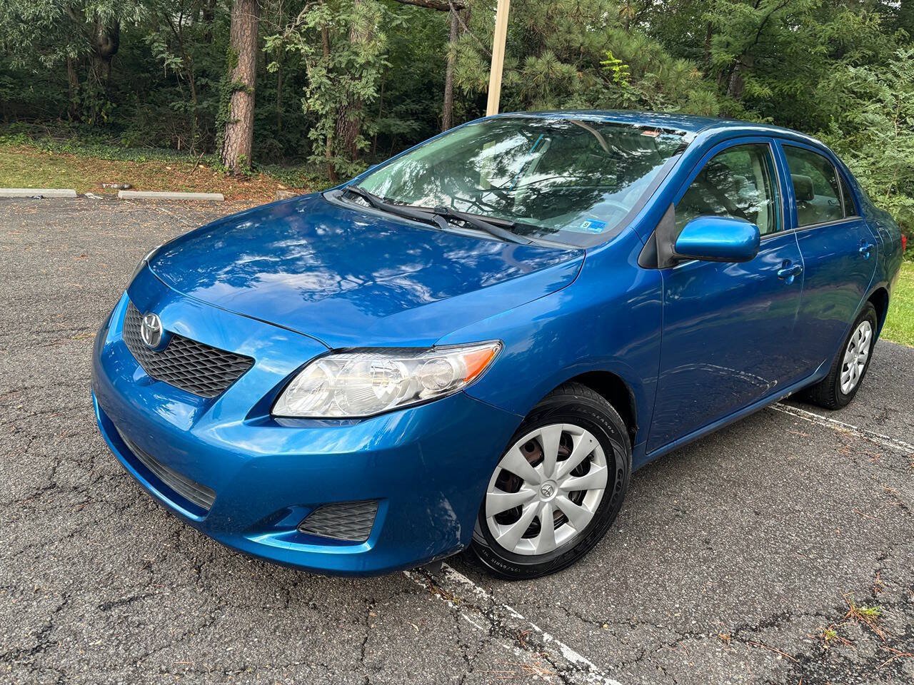 Used 2009 Toyota Corolla LE FWD image 1