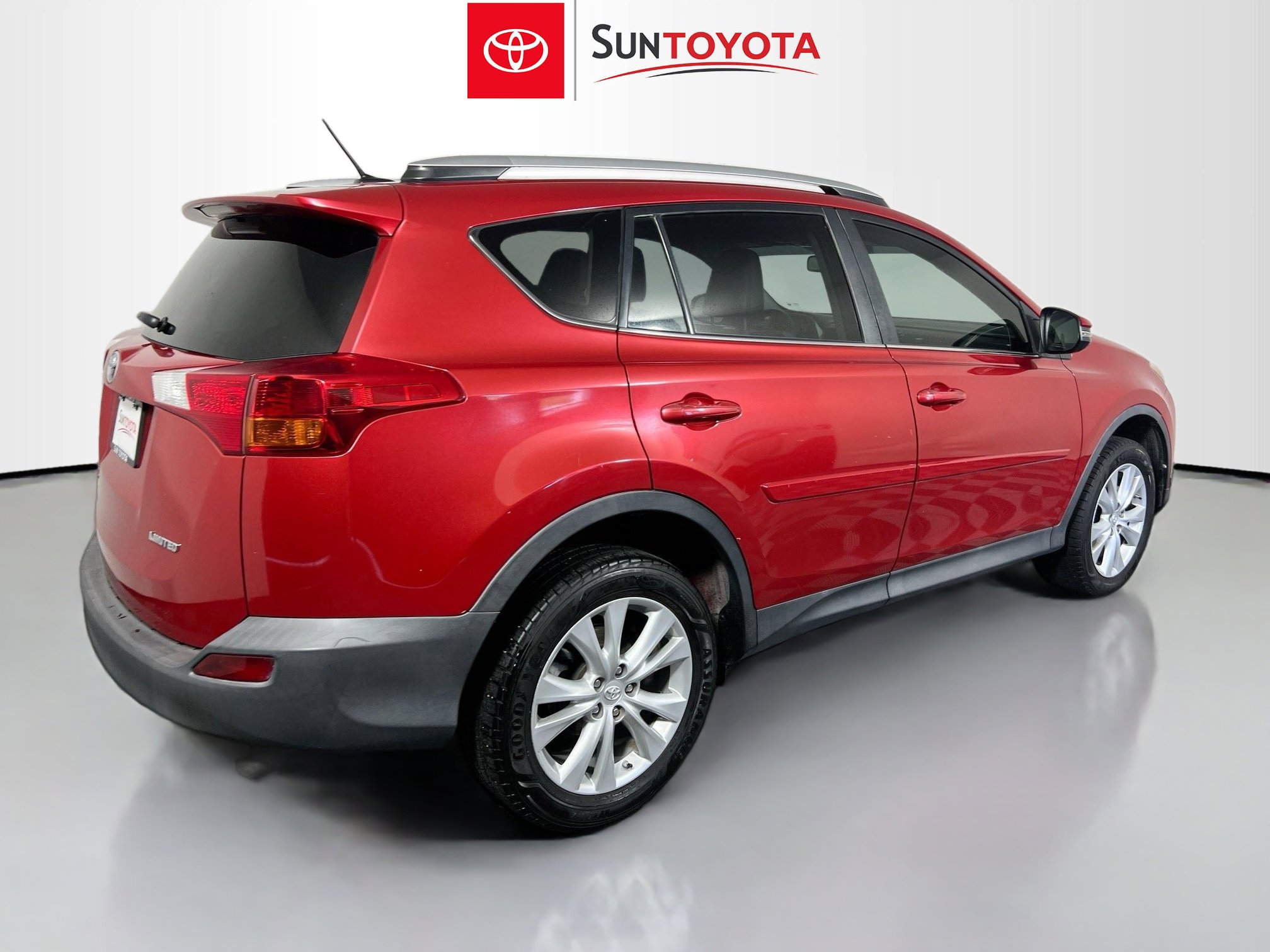 Used 2015 Toyota RAV4 Limited FWD image 4