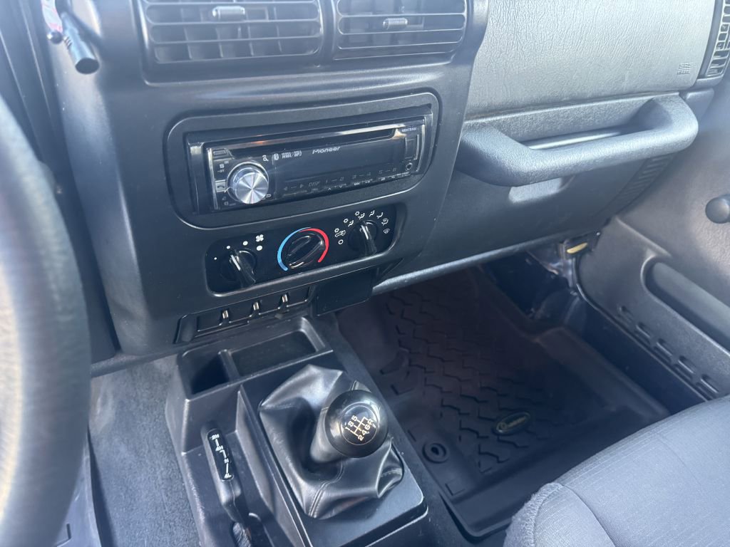 Used 2006 Jeep Wrangler Unlimited AWD/4WD image 11