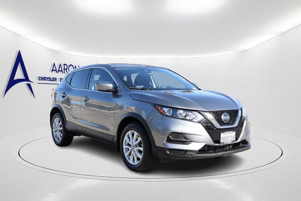 Used 2022 Nissan Rogue Sport S FWD image 3