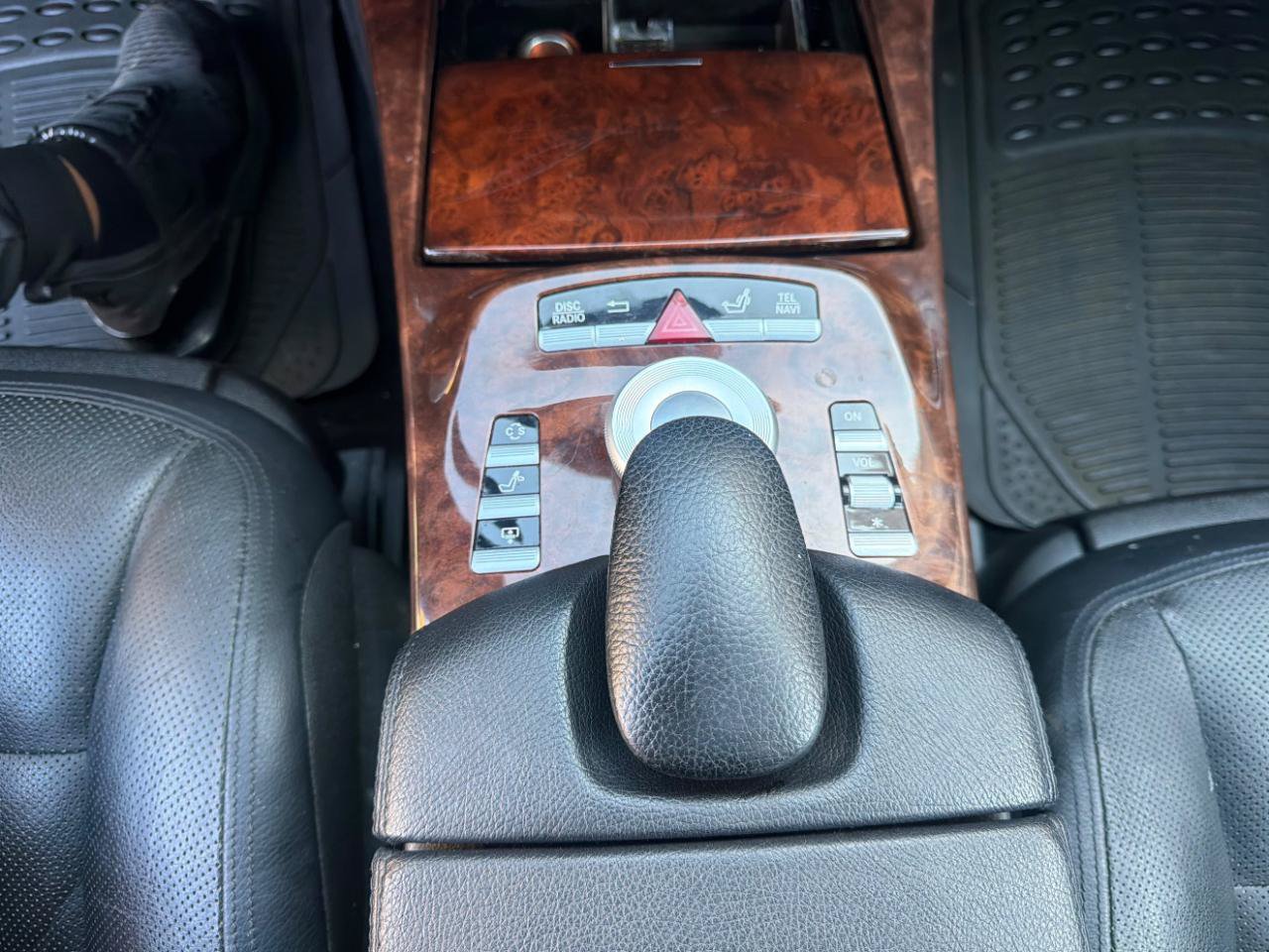 Used 2010 Mercedes-Benz S 550 4MATIC image 33