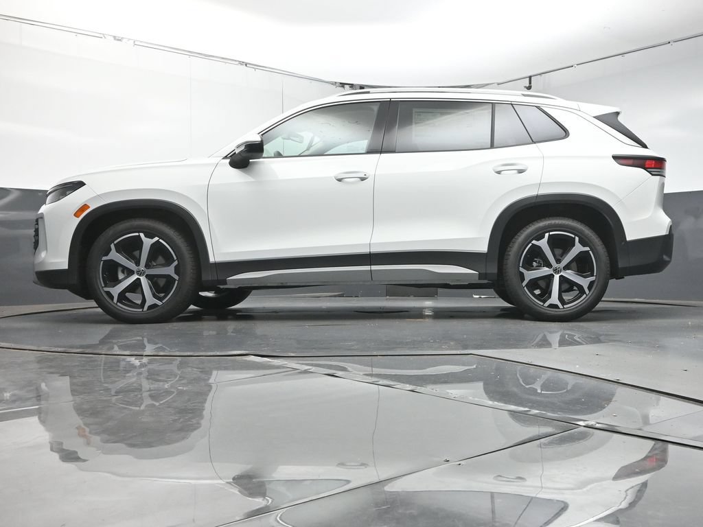 New 2026 Volkswagen Tiguan SE FWD image 34
