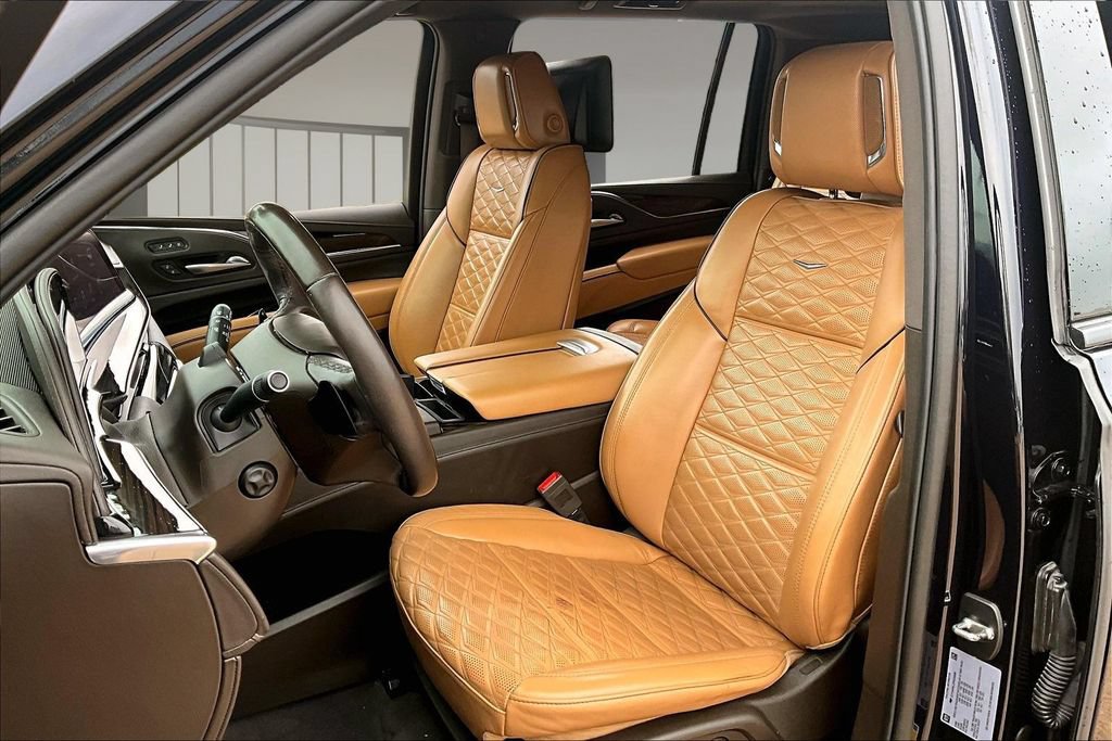 Used 2023 Cadillac Escalade ESV Sport w/ Touring Package AWD/4WD image 26