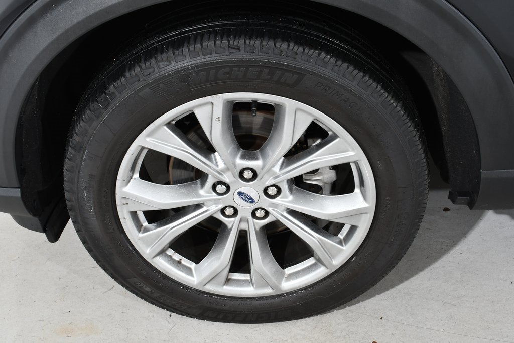 Used 2023 Ford Explorer XLT w/ Equipment Group 202A image 25