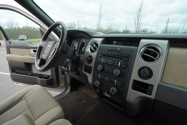 Used 2010 Ford F150 XLT image 28