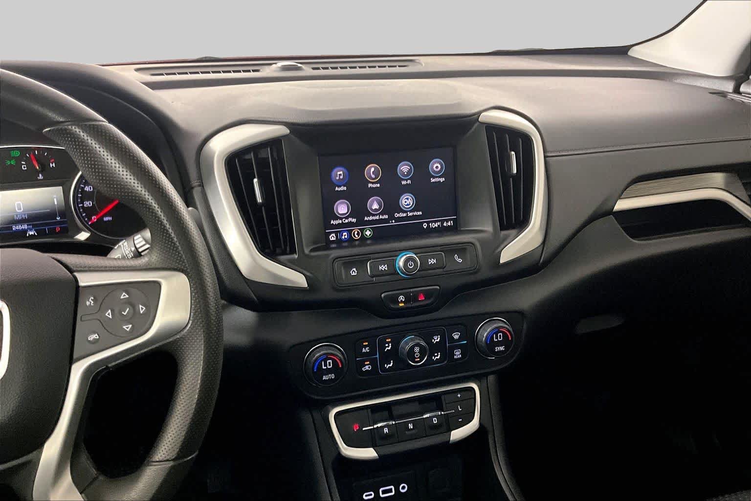 Used 2024 GMC Terrain SLE w/ Driver Convenience Package FWD image 7