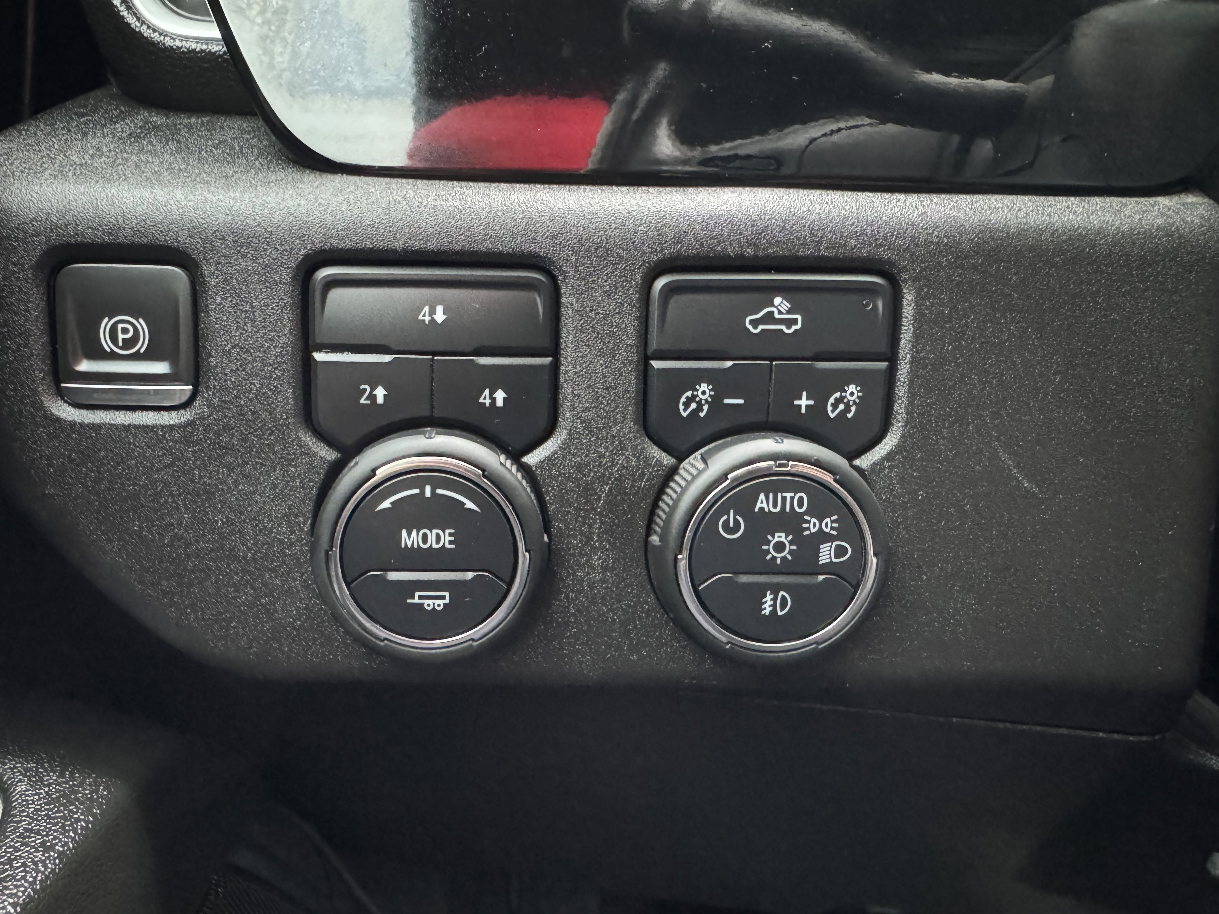 Used 2024 Chevrolet Silverado 2500 LT image 11