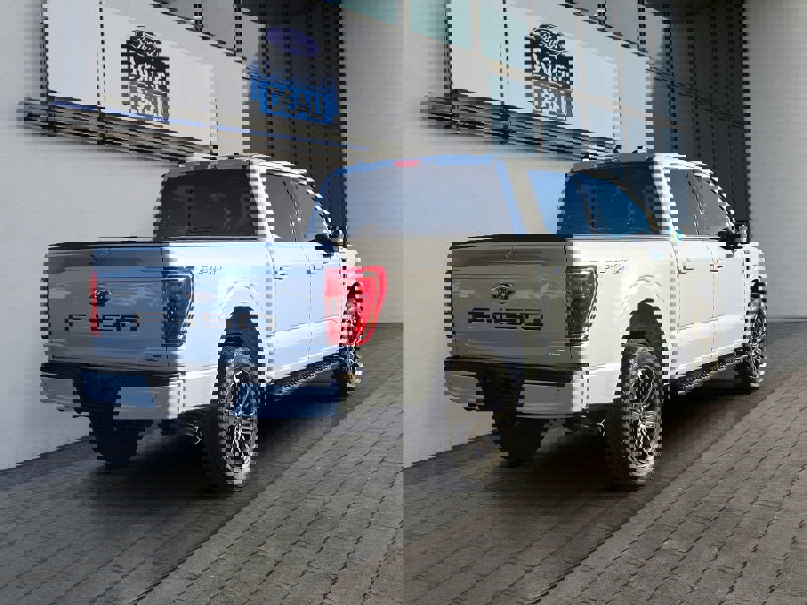 Certified 2022 Ford F150 XLT w/ Equipment Group 302A High image 3