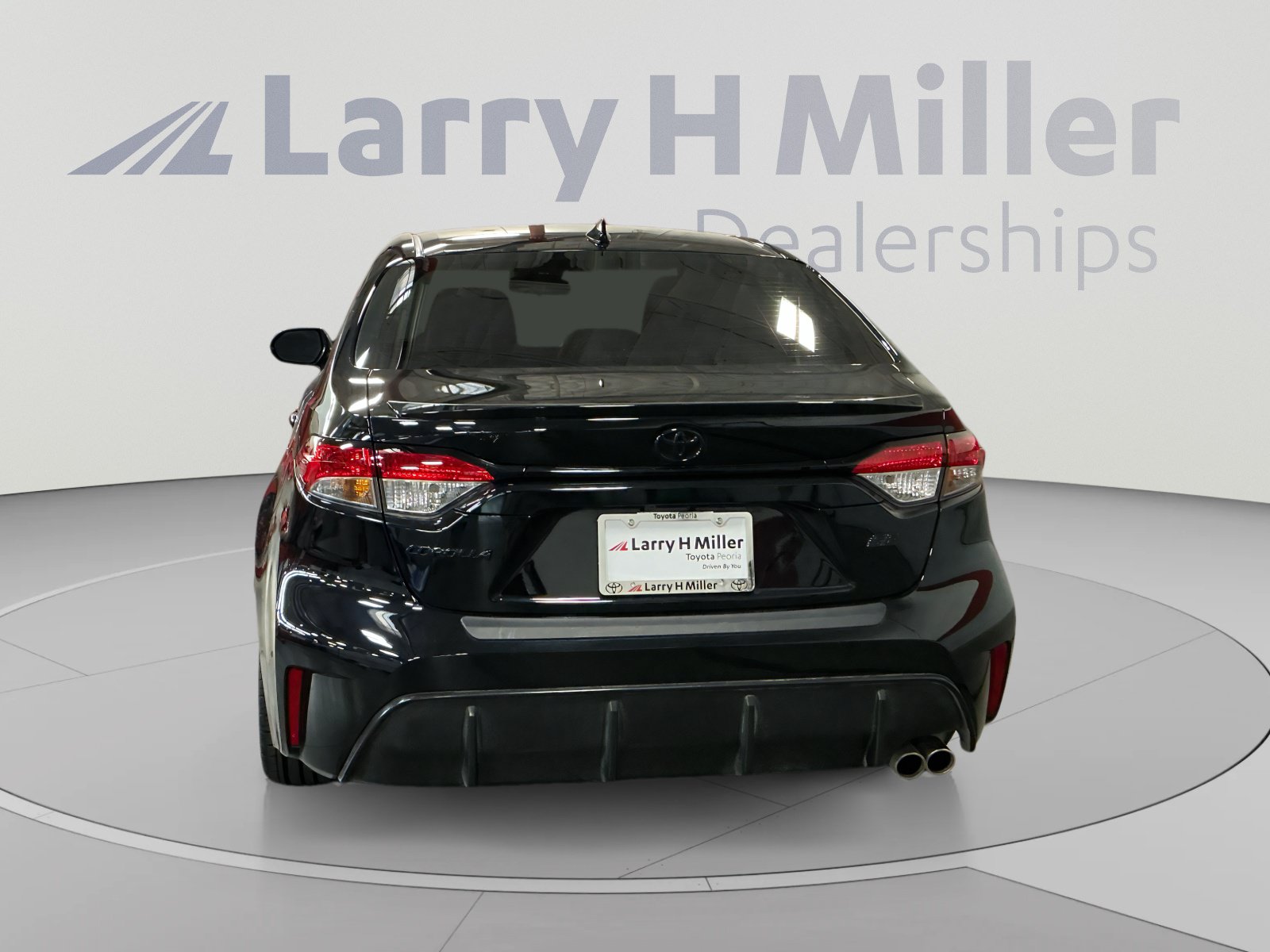 Used 2026 Toyota Corolla SE w/ SE Package FWD image 4