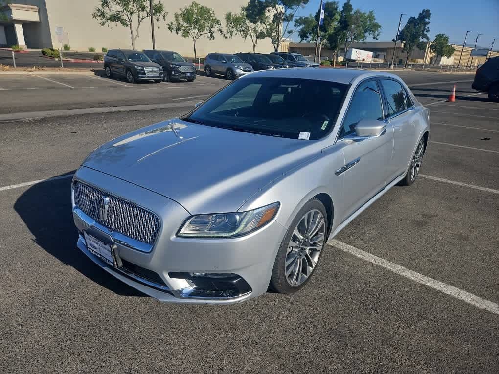 Used 2017 Lincoln Continental Select FWD video 1