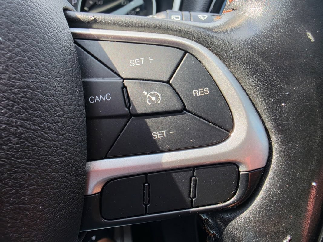 Used 2020 Jeep Compass Limited AWD/4WD image 23
