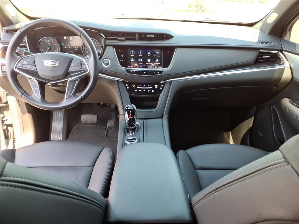 Used 2021 Cadillac XT5 Premium Luxury image 7
