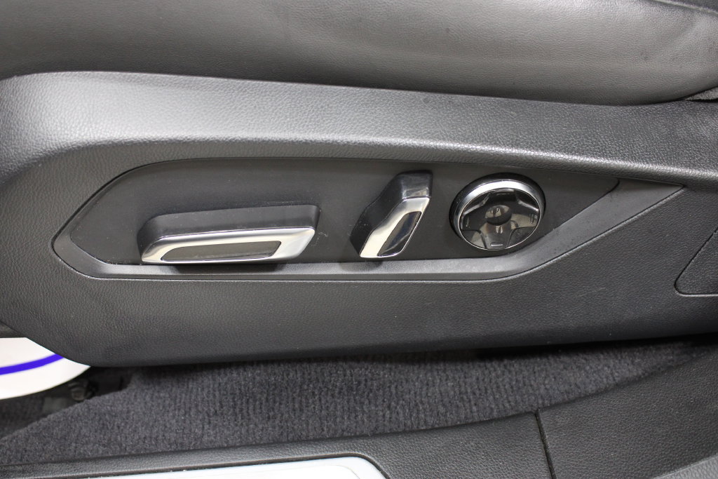 Used 2023 Acura RDX w/ Advance Package FWD image 21