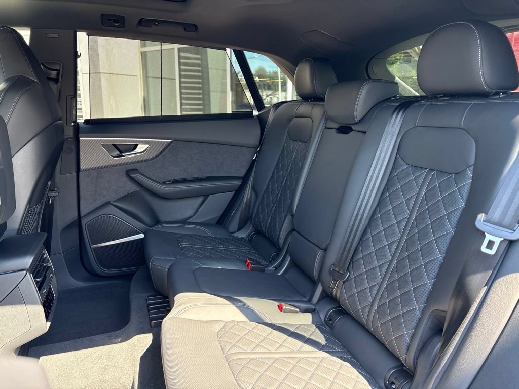New 2027 Audi SQ8 Prestige AWD/4WD image 33