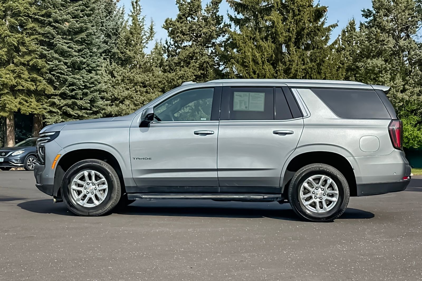 Used 2025 Chevrolet Tahoe LT AWD/4WD image 8