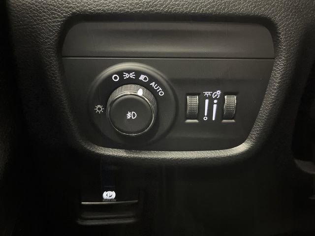 Used 2023 Jeep Grand Cherokee L Limited image 25