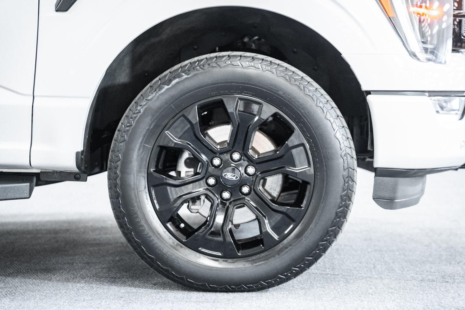 Certified 2023 Ford F150 Lariat w/ Equipment Group 502A High image 23