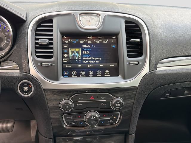 Used 2021 Chrysler 300 Touring RWD image 26