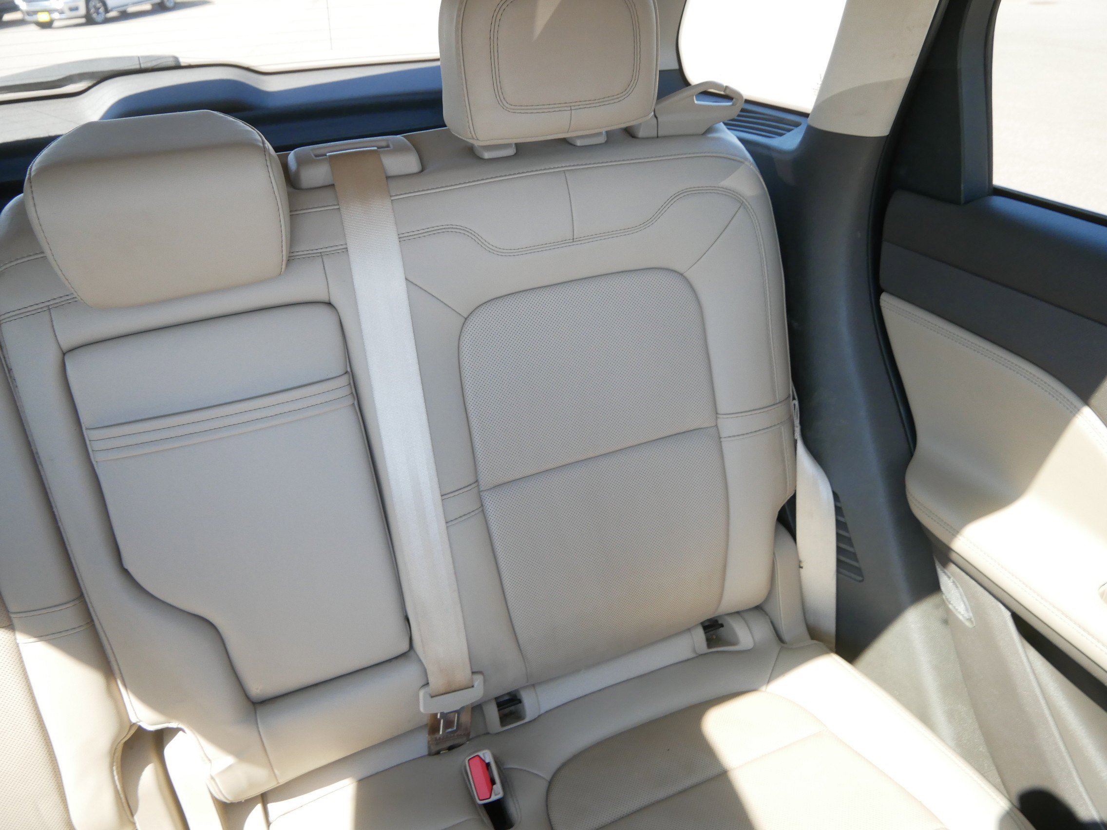 Used 2021 Lincoln Corsair AWD w/ Premium Package image 14