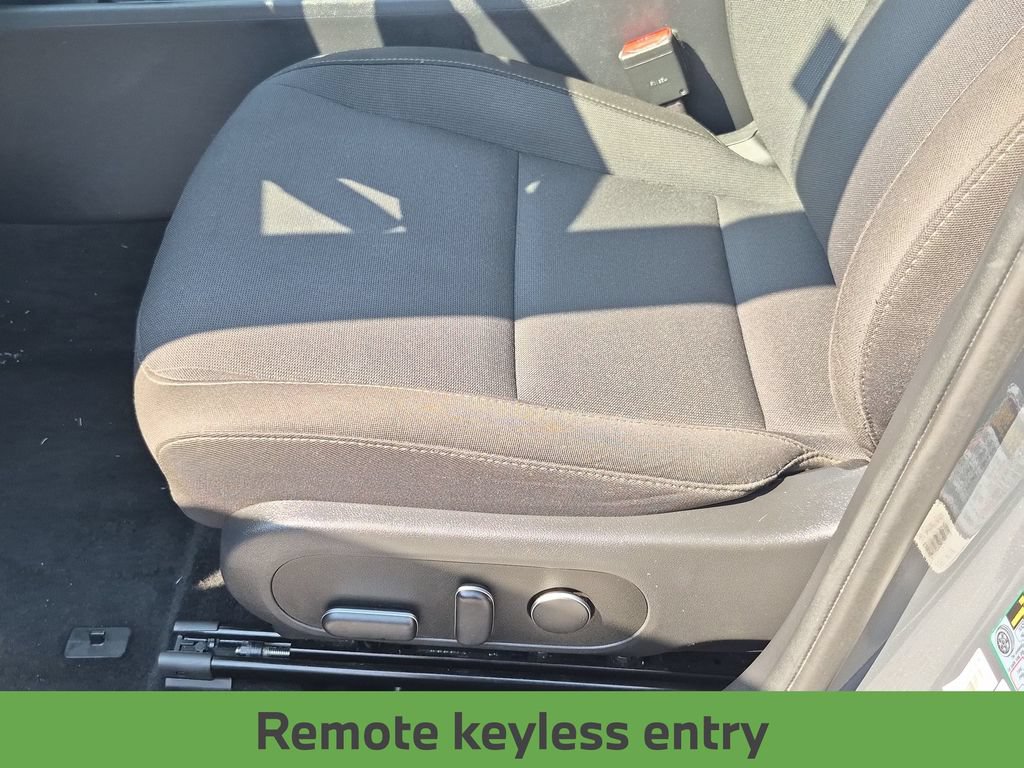 Used 2025 Hyundai Kona SEL FWD image 18