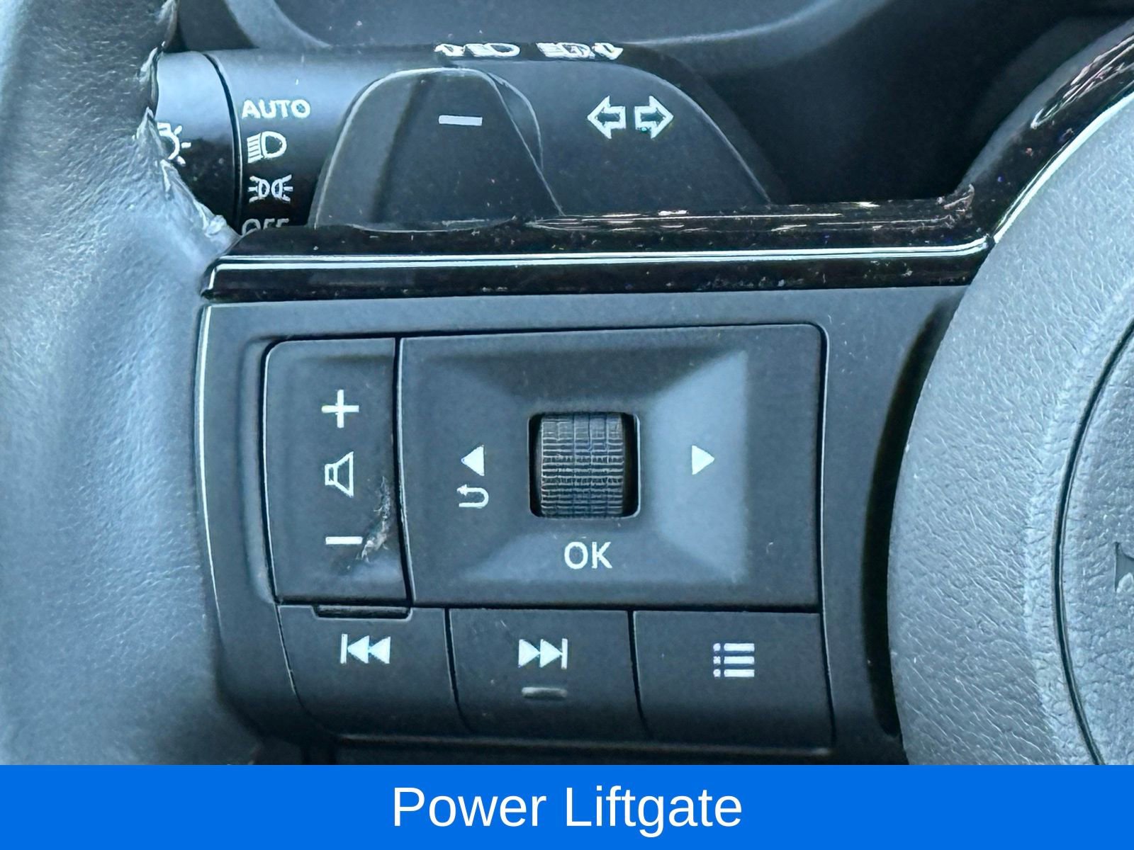 Used 2023 Nissan Rogue SV w/ SV Premium B Package AWD/4WD image 29