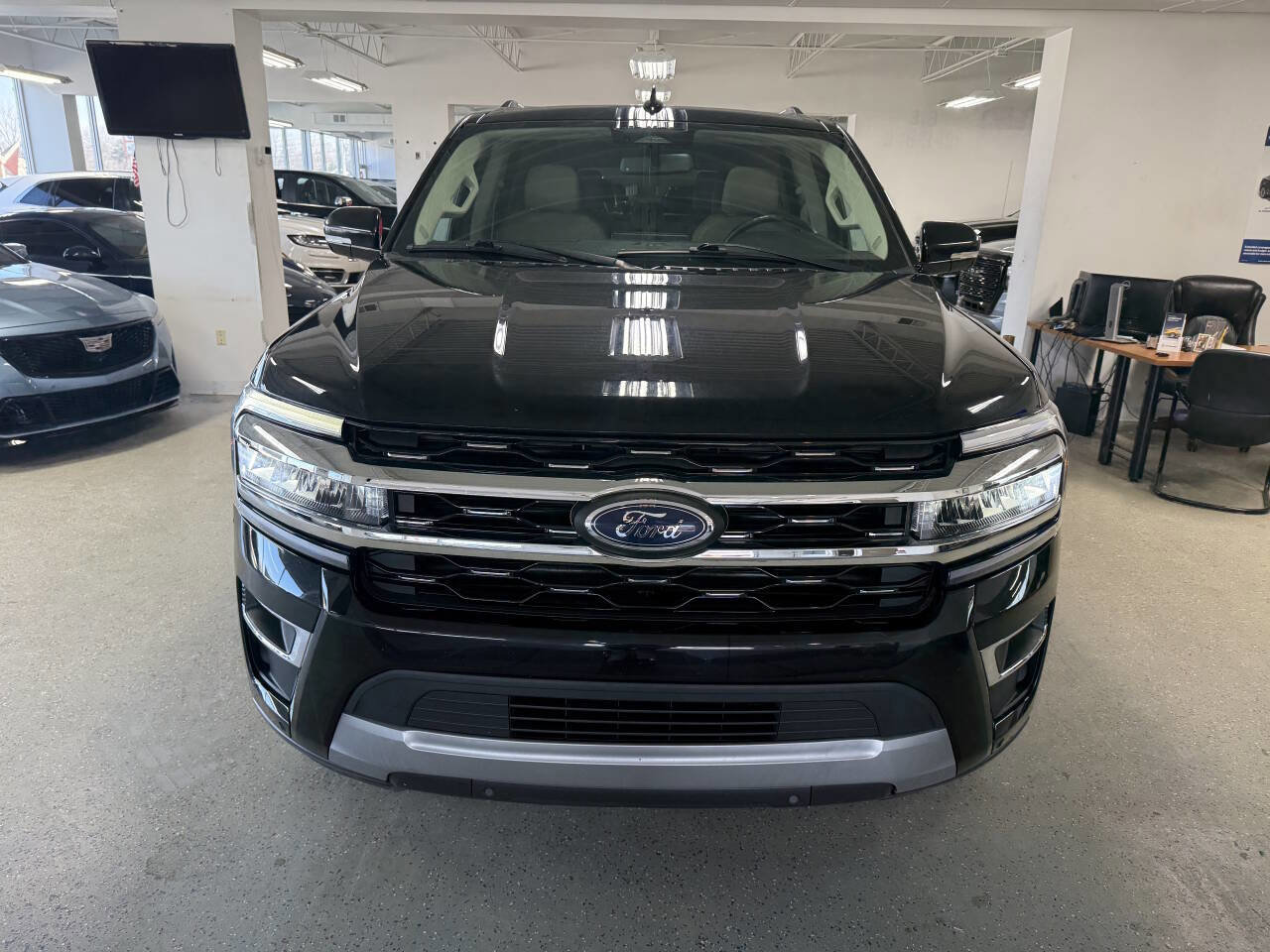 Used 2024 Ford Expedition Max Limited image 5