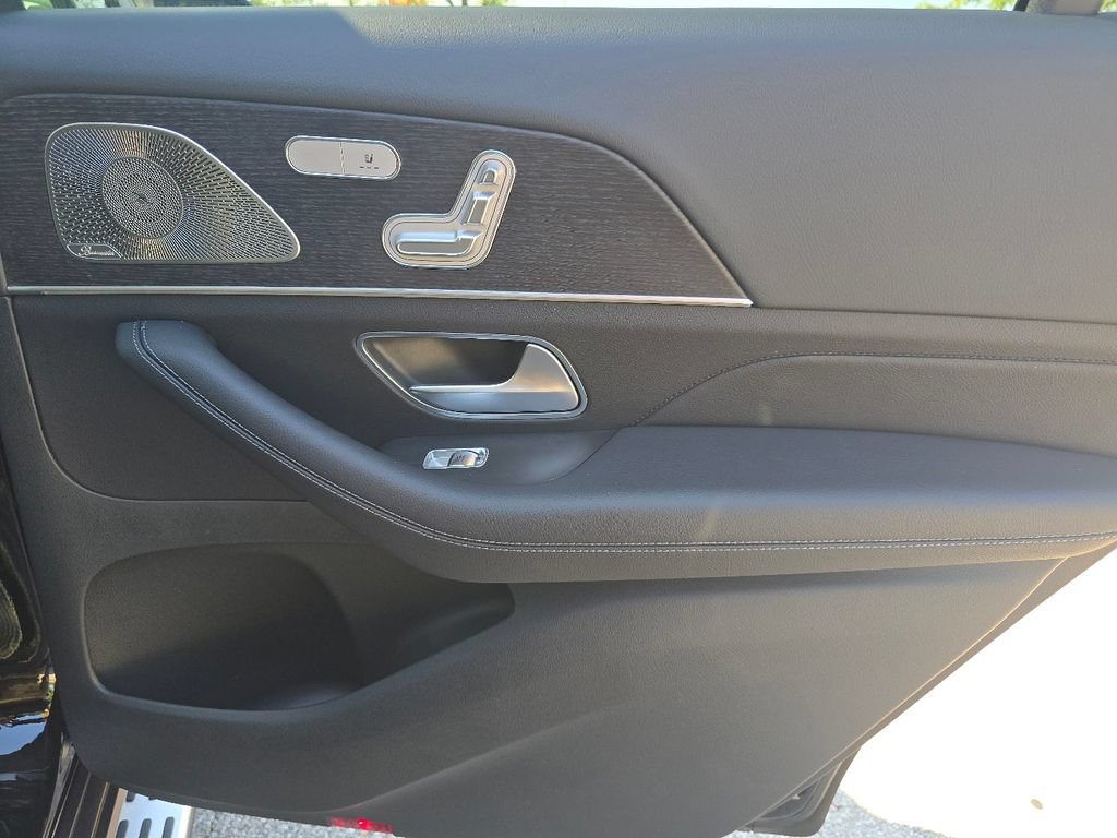 New 2026 Mercedes-Benz GLS 450 4MATIC image 23